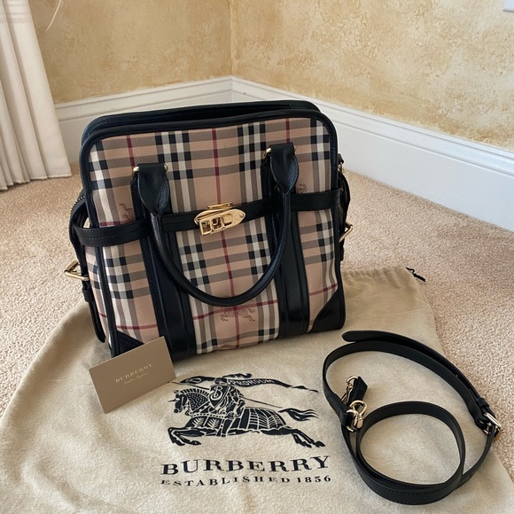 Burberry Handbags - Burberry Hand bag
